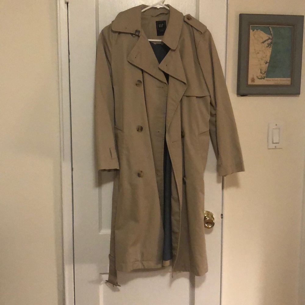 Gap Trenchcoat